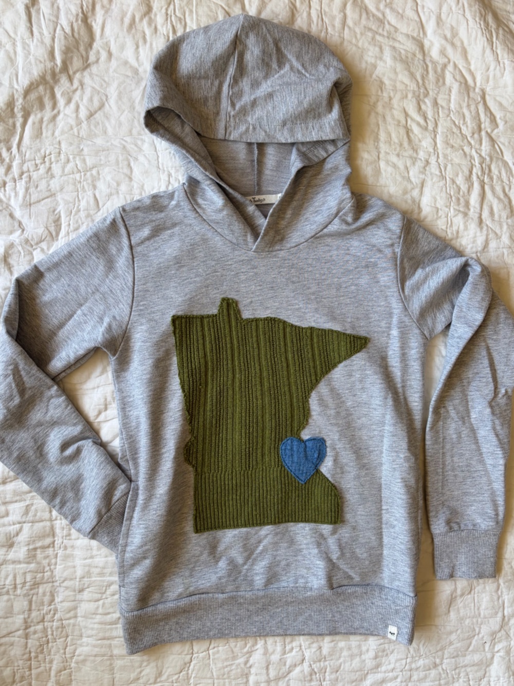 Minnesota girls hooded sweatshirt, size 8
